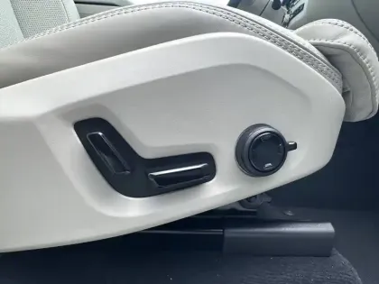 Photo 21 Volvo Xc60  T6 AWD Hybride rechargeable 253 ch+145 ch Geartronic 8