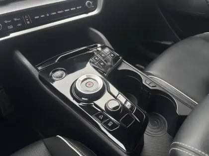 Photo 30 Kia Sportage Gén. V Ph1 GT-line Premium 5