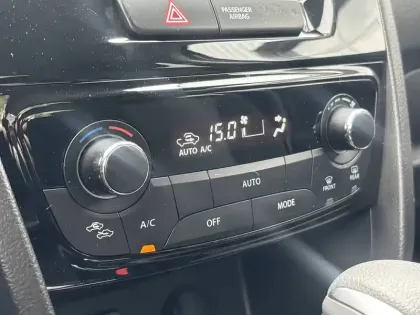 Photo 34 Suzuki Vitara  1.5 Dualjet Hybrid Auto