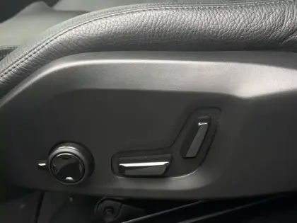 Photo 14 Volvo Xc60  T6 AWD Hybride rechargeable 253 ch+145 ch Geartronic 8