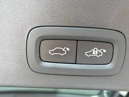 Photo 7 Volvo Xc40  T4 Recharge 129+82 ch DCT7