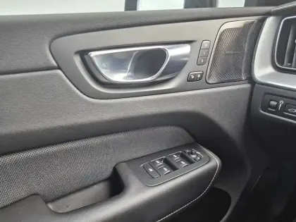 Photo 16 Volvo Xc60  T8 AWD 318 ch + 87 ch Geartronic 8