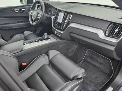 Photo 6 Volvo Xc60  T8 AWD 318 ch + 87 ch Geartronic 8