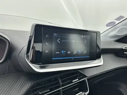 Photo 20 Peugeot 208 Gén. II Ph1 NG Allure 5