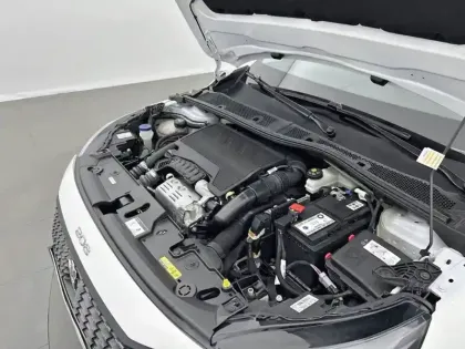 Photo 14 Peugeot 208 Gén. II Ph1 NG Allure 5