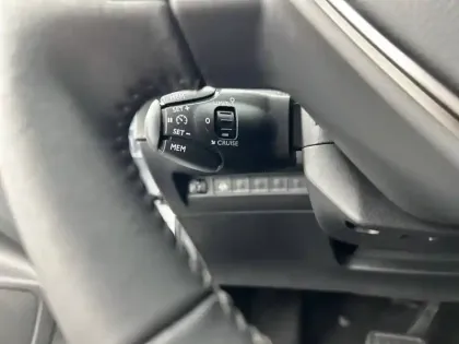 Photo 18 Peugeot 208 Gén. II Ph1 NG Allure 5