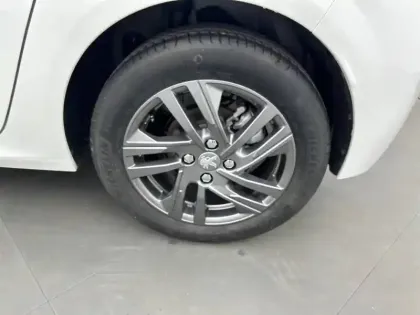 Photo 12 Peugeot 208 Gén. II Ph1 NG Allure 5