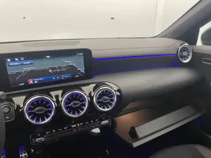 Photo 31 Mercedes CLA  Shooting Brake 200 d 8G-DCT