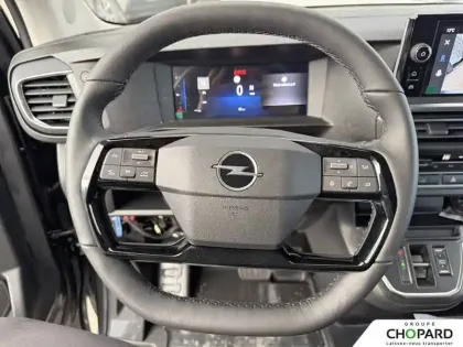 Photo 15 Opel Vivaro  FGN M SPORTIVE DIESEL 180 CH AUTOMATIQUE