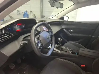 Photo 37 Peugeot 308  PureTech 110ch S&S BVM6