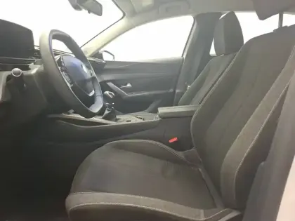 Photo 9 Peugeot 308  PureTech 110ch S&S BVM6