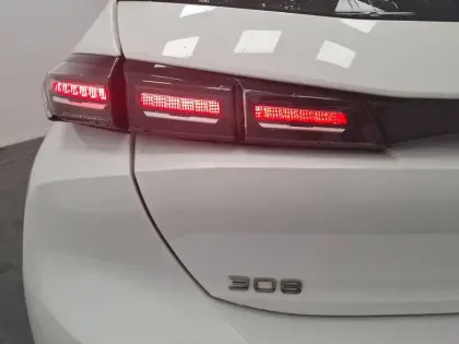 Photo 34 Peugeot 308  PureTech 110ch S&S BVM6