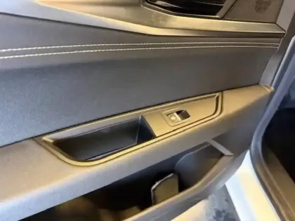 Photo 47 Renault Rafale  E-Tech full hybrid 200ch