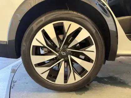 Photo 19 Renault Rafale  E-Tech full hybrid 200ch