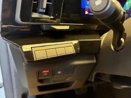 Photo 46 Renault Rafale  E-Tech full hybrid 200ch