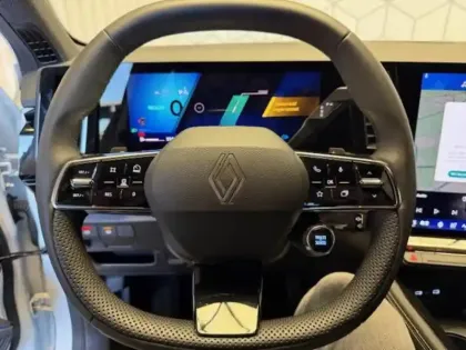 Photo 100 Renault Rafale  E-Tech full hybrid 200ch