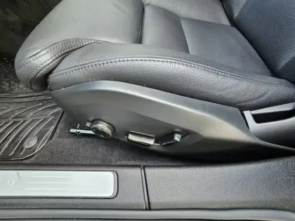 Photo 7 Volvo V60  CROSS COUNTRY B4 AWD 197 ch Geartronic 8