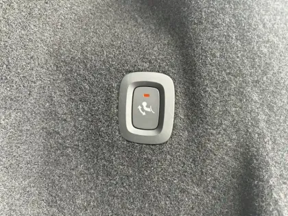 Photo 14 Volvo Xc60  T6 Recharge AWD 253 ch + 87 ch Geartronic 8