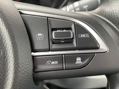 Photo 7 Suzuki Swift  1.2 Dualjet Hybrid