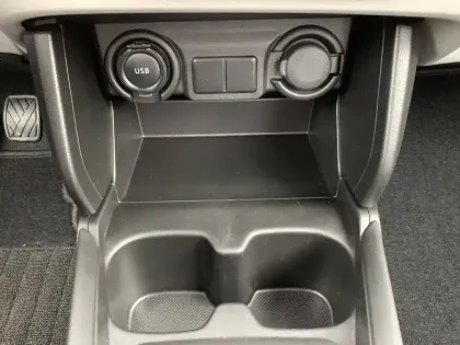 Photo 10 Suzuki Swift  1.2 Dualjet Hybrid