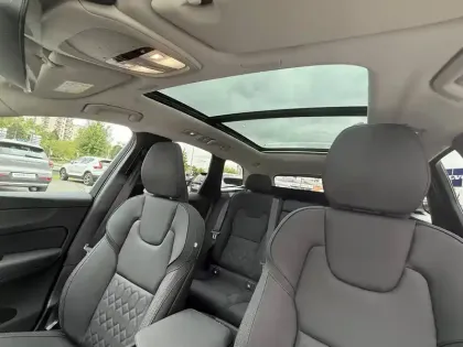 Photo 7 Volvo Xc60  T6 AWD Hybride rechargeable 253 ch+145 ch Geartronic 8