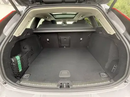 Photo 17 Volvo Xc60  T6 AWD Hybride rechargeable 253 ch+145 ch Geartronic 8