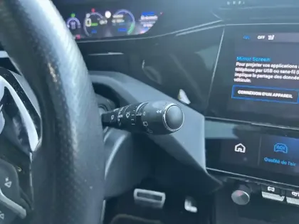 Photo 16 Peugeot 308  PHEV 225 e-EAT8 GT Pack