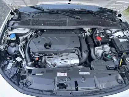 Photo 6 Peugeot 308  PHEV 225 e-EAT8 GT Pack