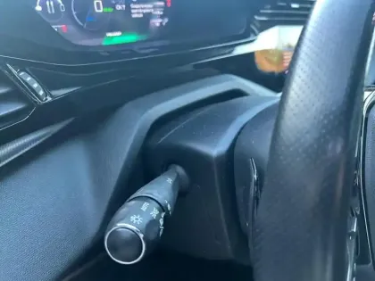 Photo 17 Peugeot 308  PHEV 225 e-EAT8 GT Pack