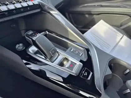 Photo 21 Peugeot 3008  Puretech 130ch S&S EAT8 Allure Pack