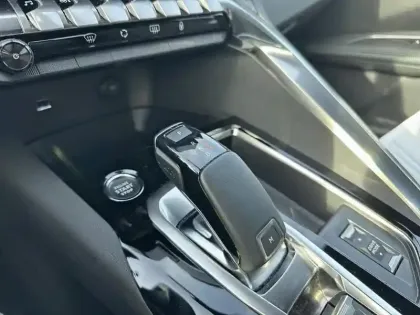 Photo 23 Peugeot 3008  Puretech 130ch S&S EAT8 Allure Pack