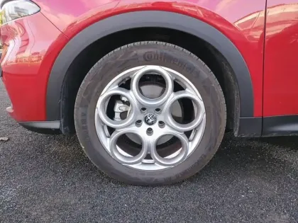 Photo 14 Alfa Romeo Tonale  1.3 Hybride Rechargeable PHEV 190ch AT6 e-Q4 Sprint