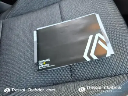 Photo 15 Renault Captur  E-Tech Plug-in 160 - 21 Intens