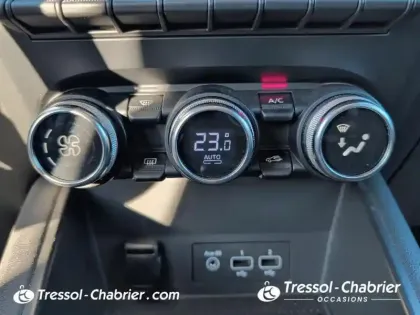 Photo 12 Renault Captur  E-Tech Plug-in 160 - 21 Intens