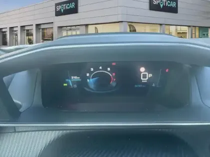 Photo 20 Peugeot 2008  PureTech 130 S&S EAT8 Allure Pack