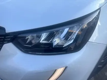 Photo 13 Peugeot 2008  PureTech 130 S&S EAT8 Allure Pack