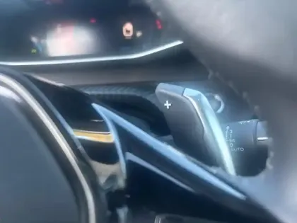 Photo 17 Peugeot 2008  PureTech 130 S&S EAT8 Allure Pack