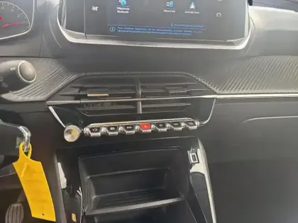 Photo 12 Peugeot 208  BlueHDi 100 S&S BVM6 Active