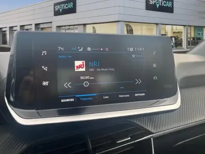 Photo 10 Peugeot 208  BlueHDi 100 S&S BVM6 Active