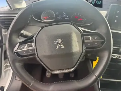 Photo 11 Peugeot 208  BlueHDi 100 S&S BVM6 Active