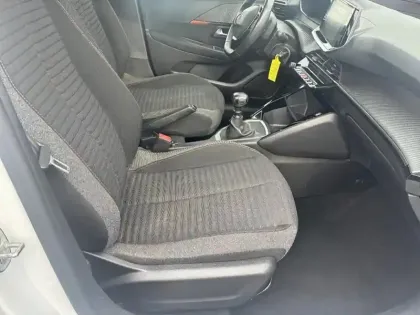 Photo 8 Peugeot 208  BlueHDi 100 S&S BVM6 Active