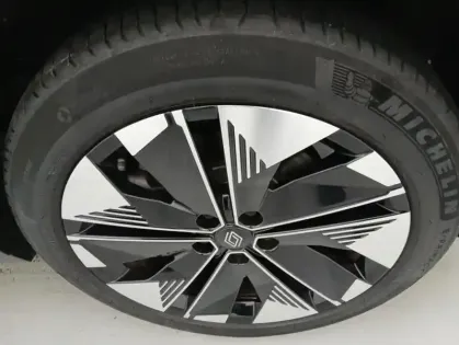 Photo 16 Renault Scenic E-TECH ELECTRIQUE 220 ch grande autonomie Techno