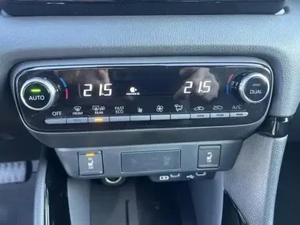 Photo 14 Toyota Yaris Gén. IV Ph1 NG Collection 5