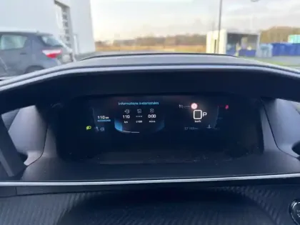 Photo 13 Peugeot 2008 BLUEHDI 130 S&S EAT8 ALLURE PACK