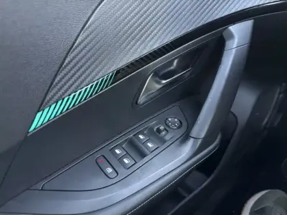 Photo 12 Peugeot 2008 BLUEHDI 130 S&S EAT8 ALLURE PACK