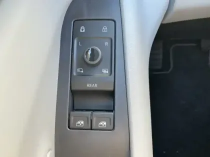 Photo 5 Ford Explorer 340ch Extended Range 79kWh Pack Premium AWD