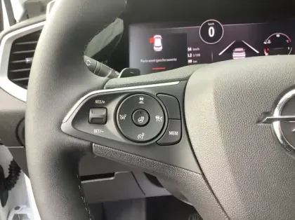 Photo 23 Opel Grandland 1.5 Diesel 130 ch BVA8 GS