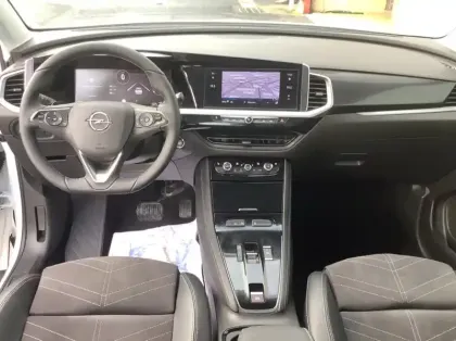 Photo 12 Opel Grandland 1.5 Diesel 130 ch BVA8 GS