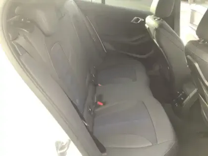 Photo 11 BMW Serie 1 F40 118d 150 ch BVA8 M Sport