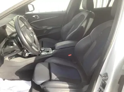 Photo 10 BMW Serie 1 F40 118d 150 ch BVA8 M Sport